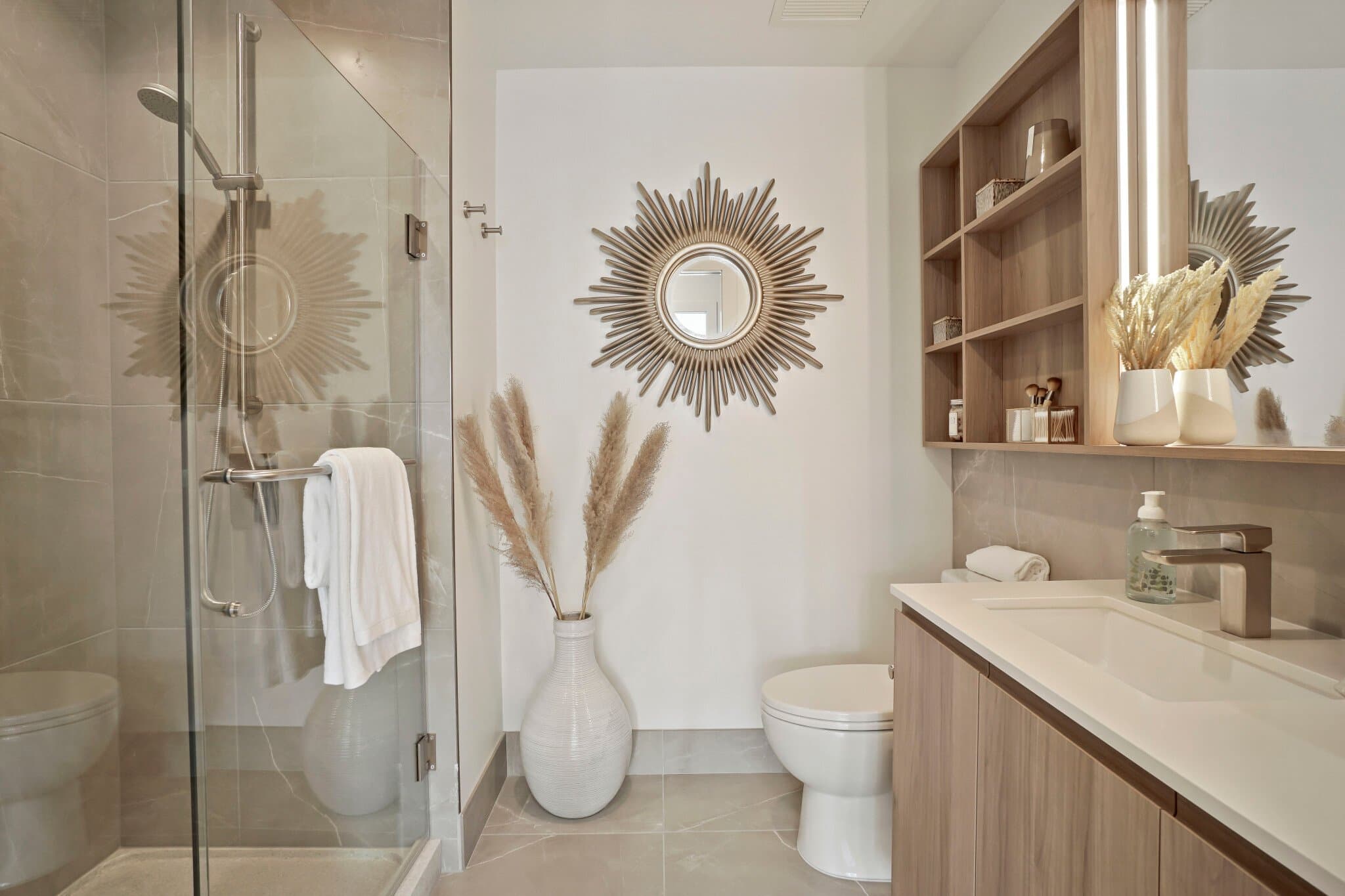 Chicago House: 654 W Fulton Market