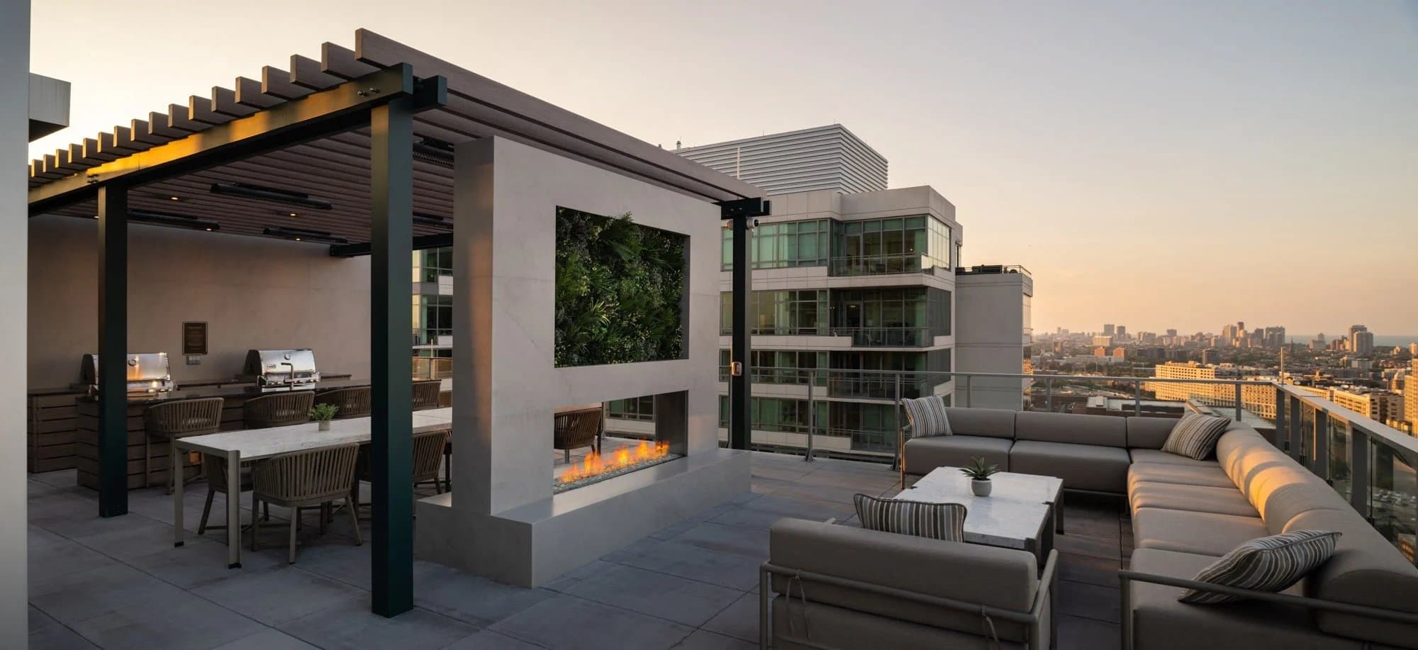 Chicago House: 654 W Fulton Market
