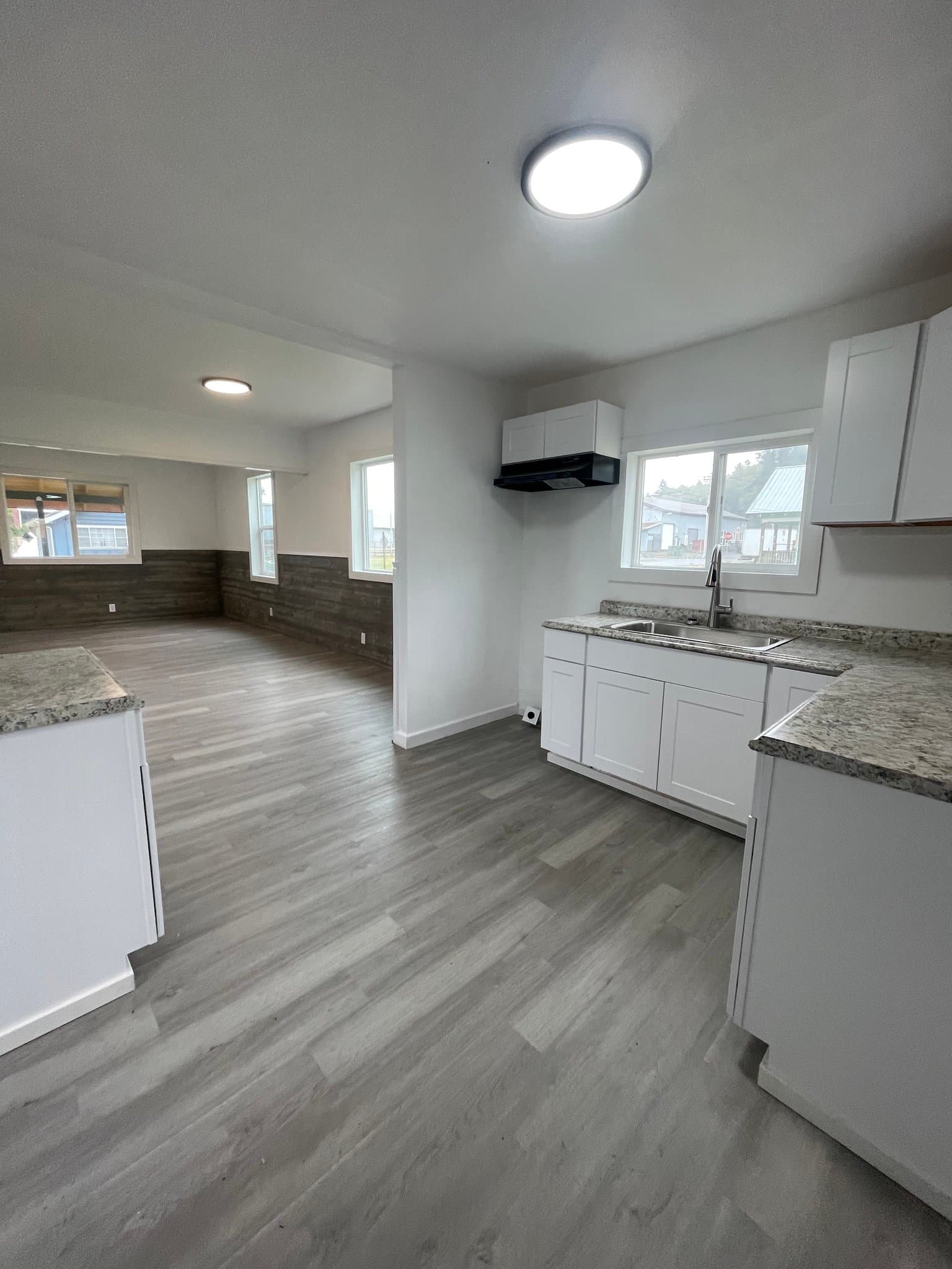 Raymond House: 214 Peters street