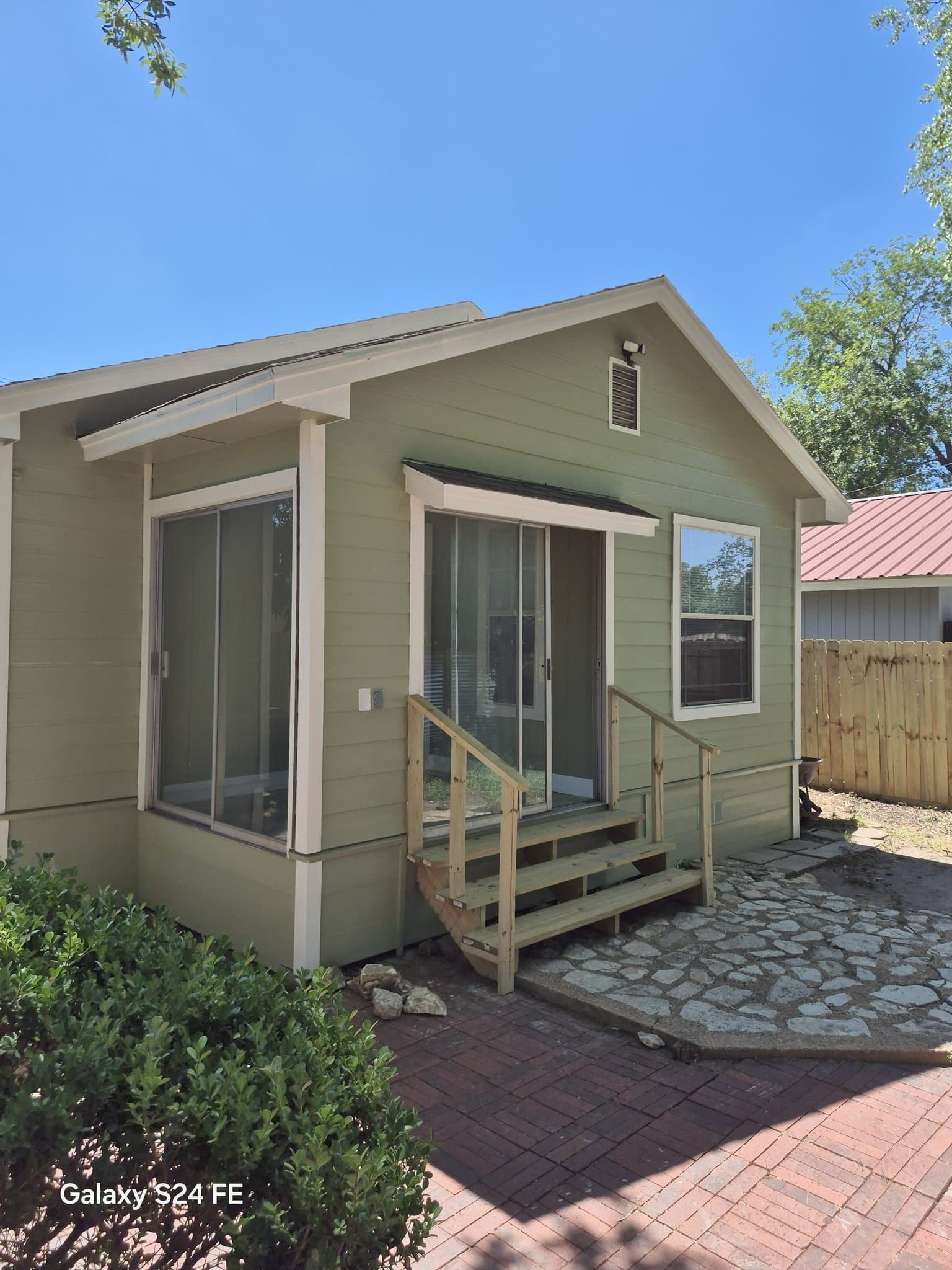 San Antonio House: 1107 Barclay St