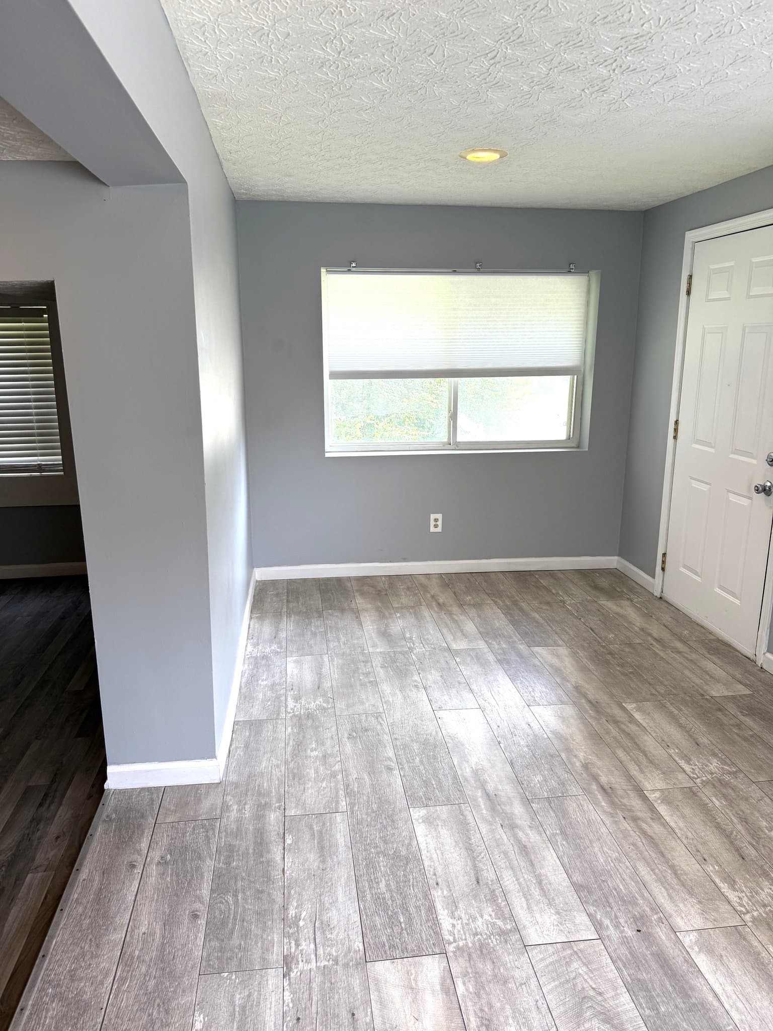 Grove City House: 3556 Central Ave