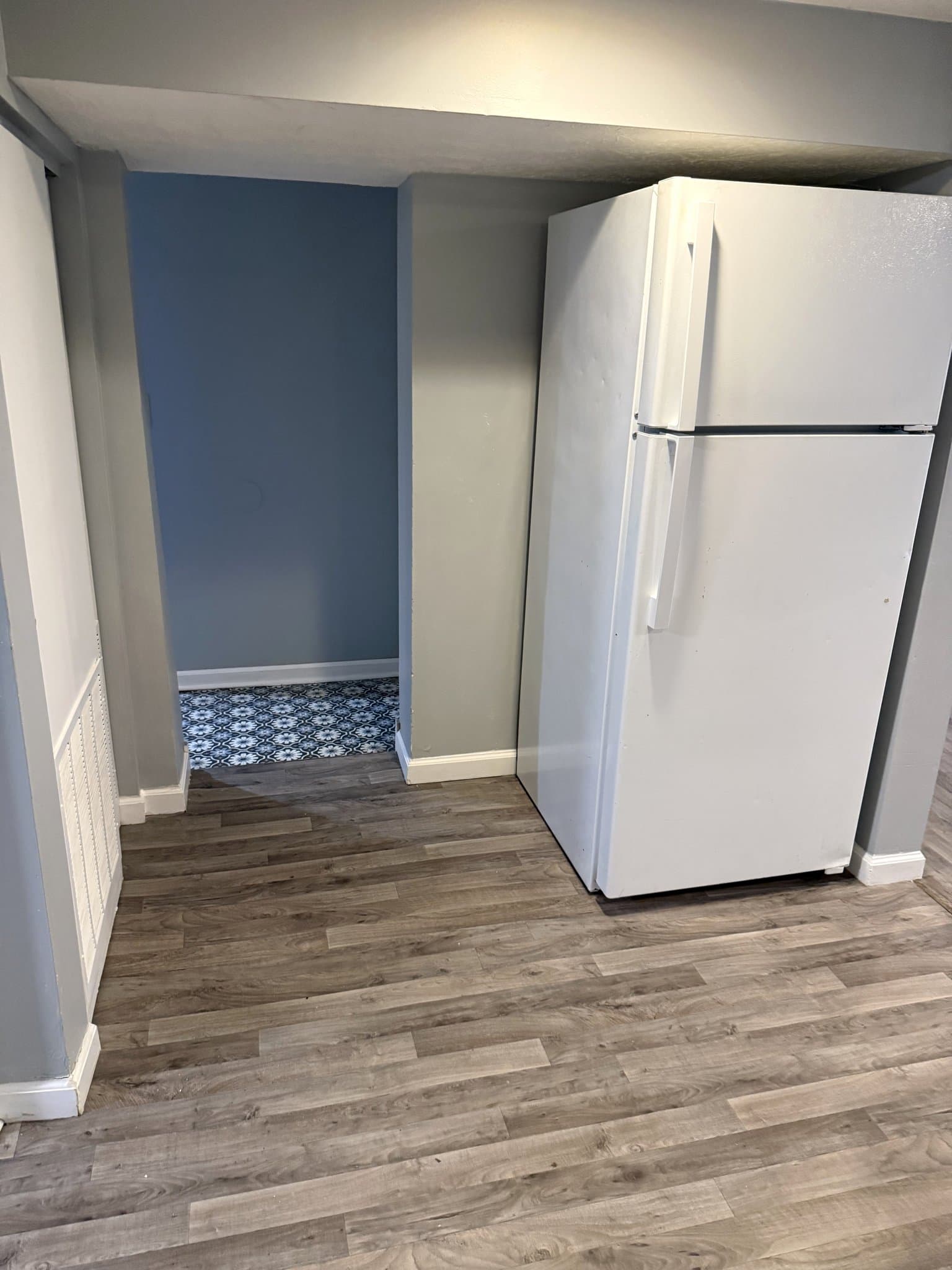 Grove City House: 3556 Central Ave