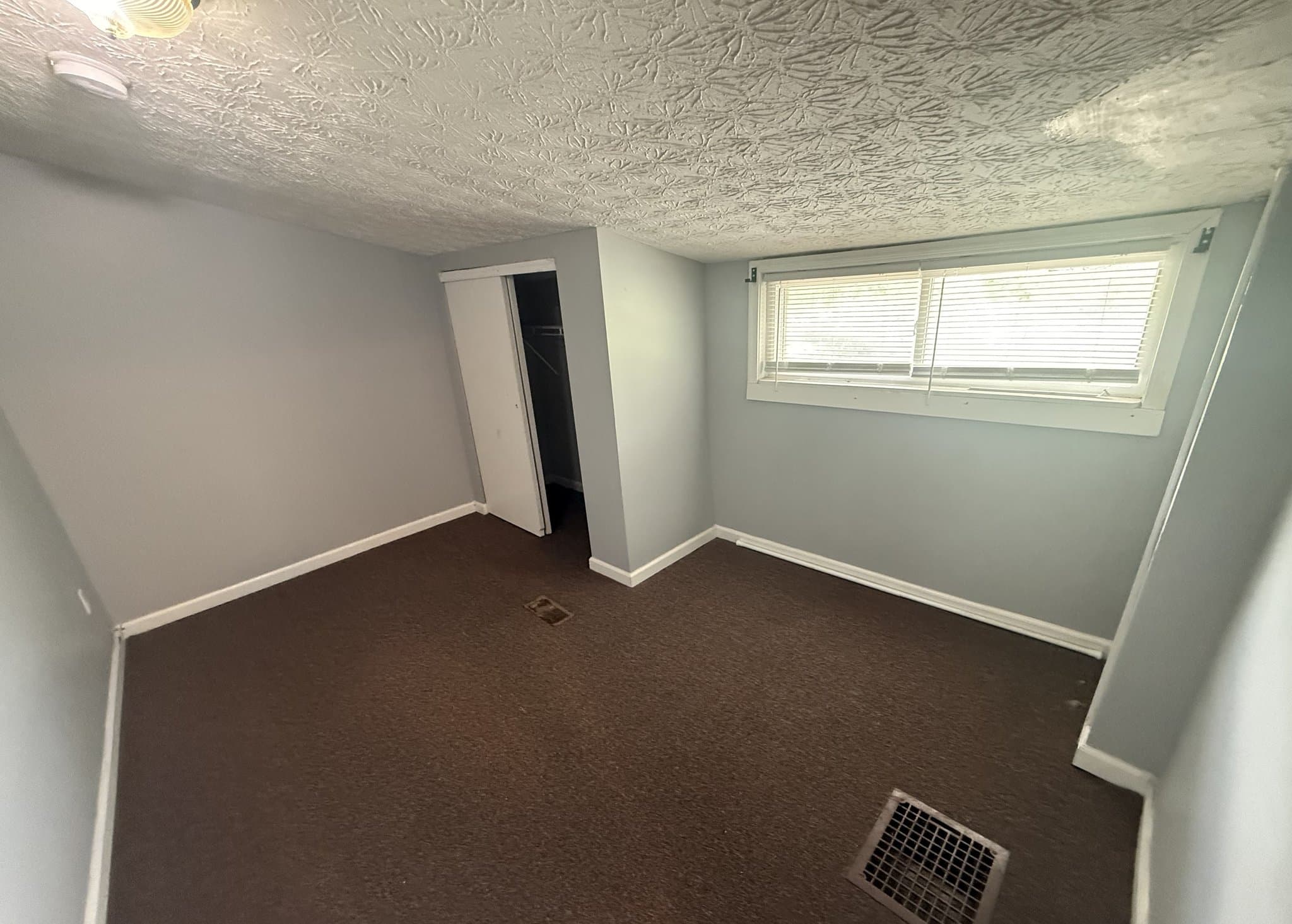 Grove City House: 3556 Central Ave