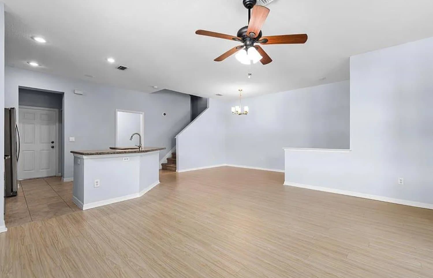 Tampa Condo: 7435 Arlington Grove Cir