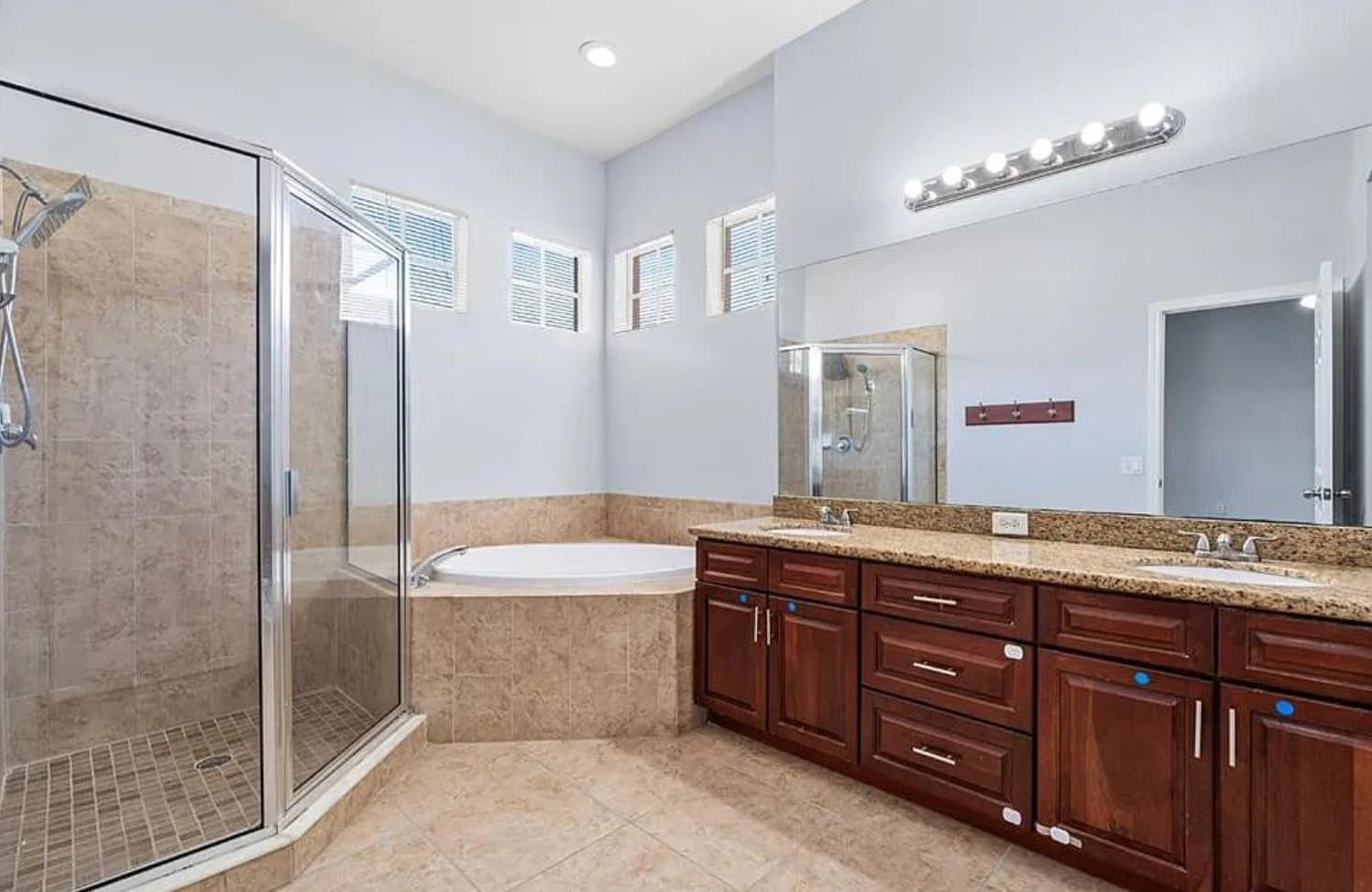 Tampa Condo: 7435 Arlington Grove Cir
