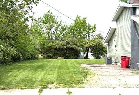 Grove City House: 3556 Central Ave