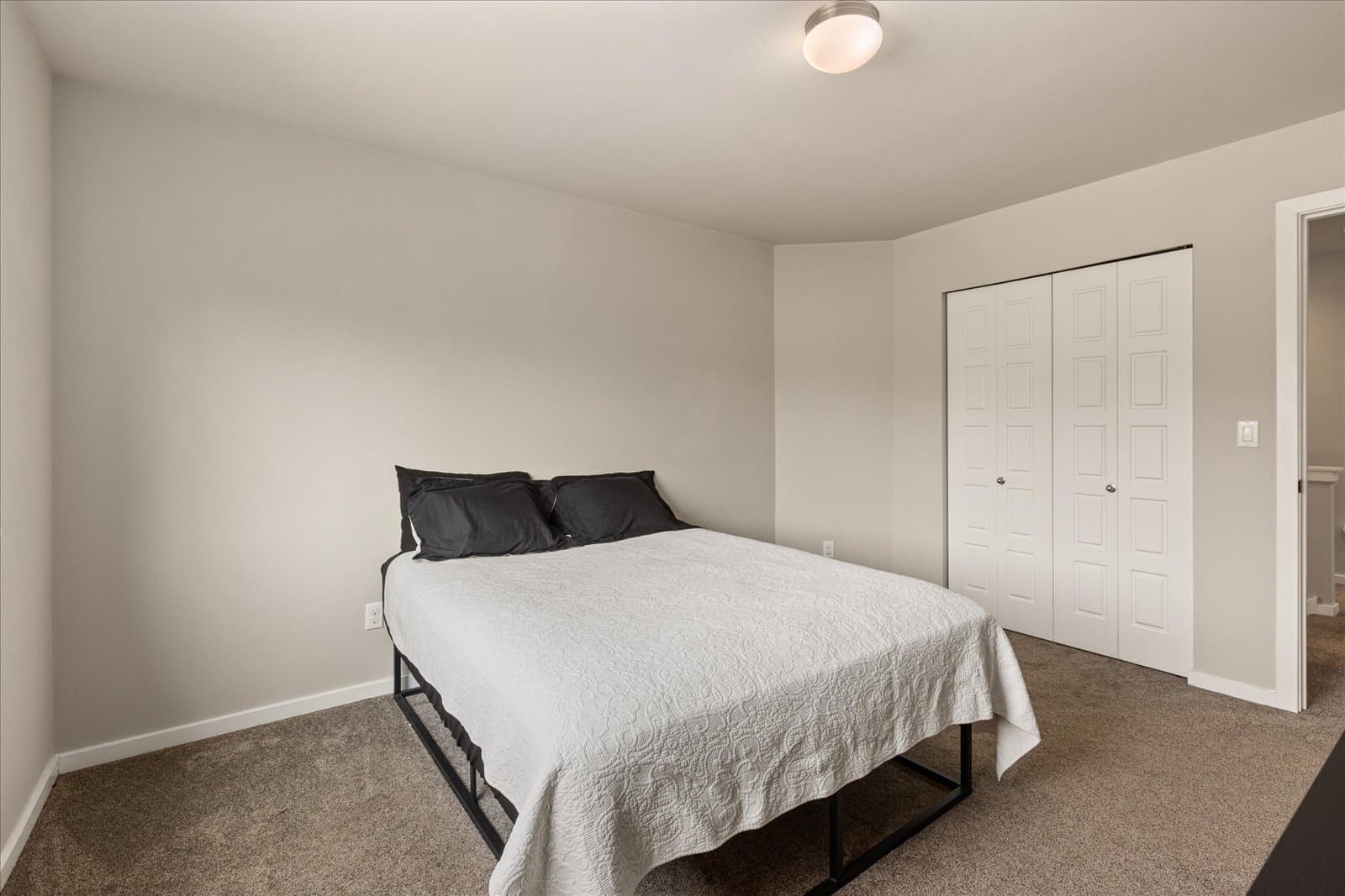 Monroe House: 28830 126th St SE