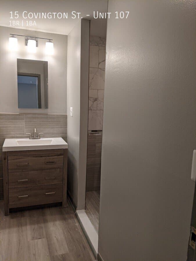 New Britain Apartment: 15 Covington St.