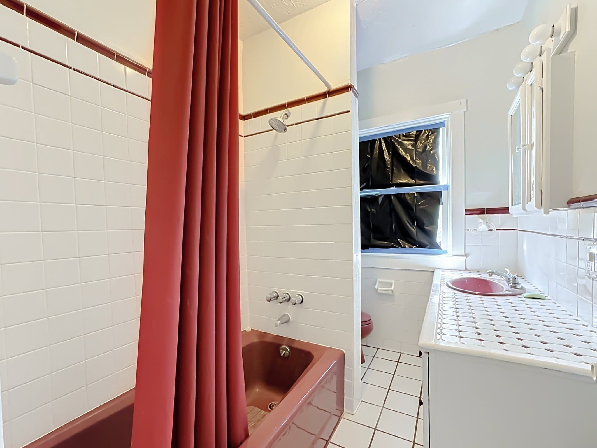 palmetto Single Room: 1605 10th avenue west