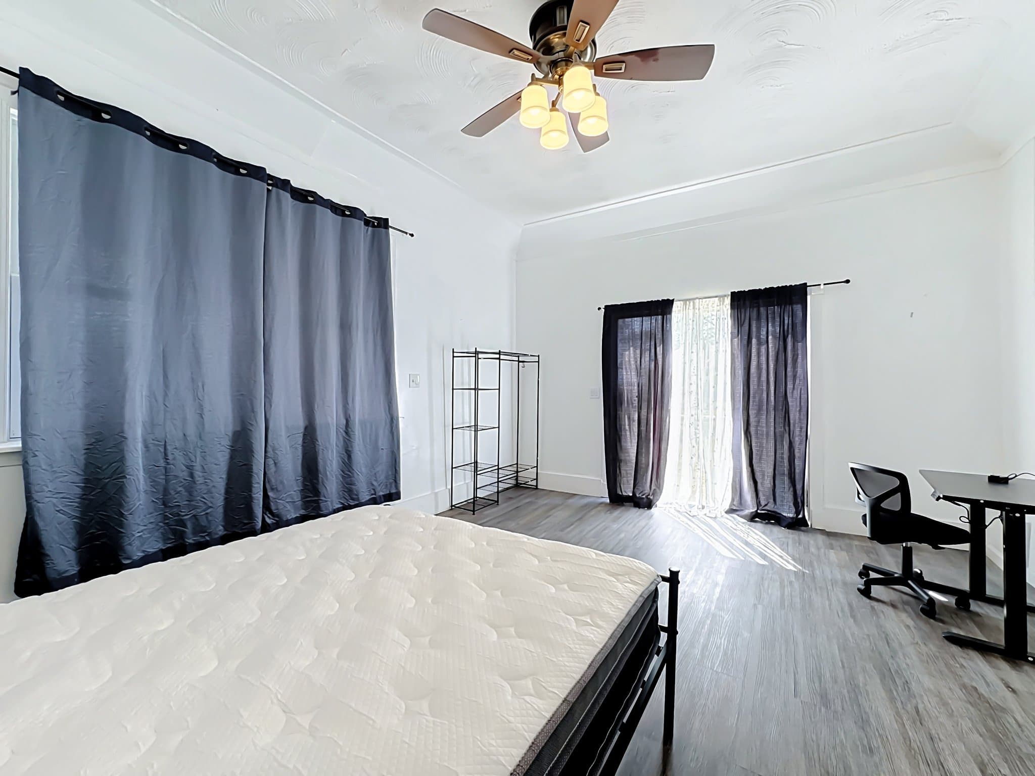 palmetto Single Room: 1605 10th avenue west