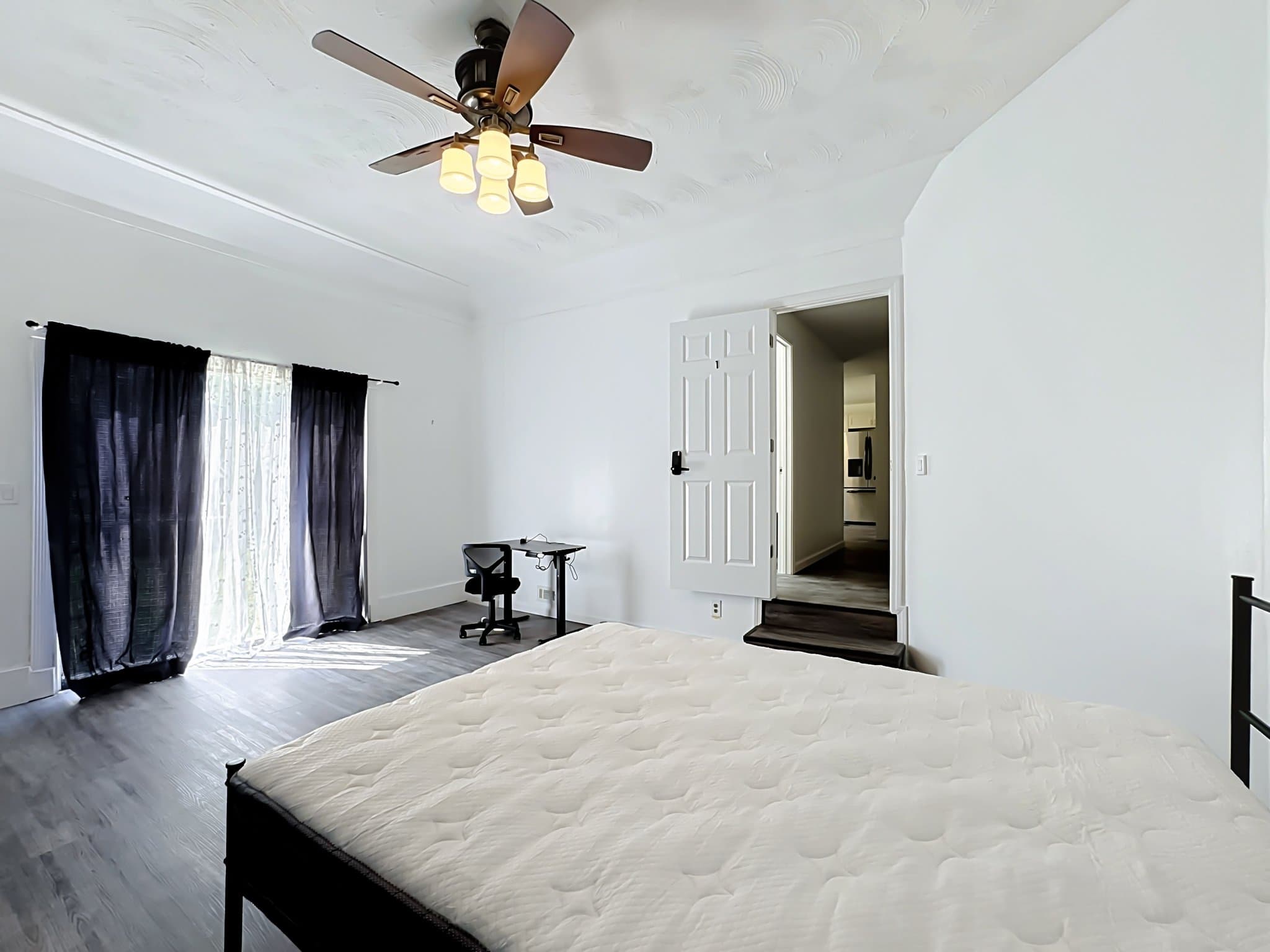 palmetto Single Room: 1605 10th avenue west