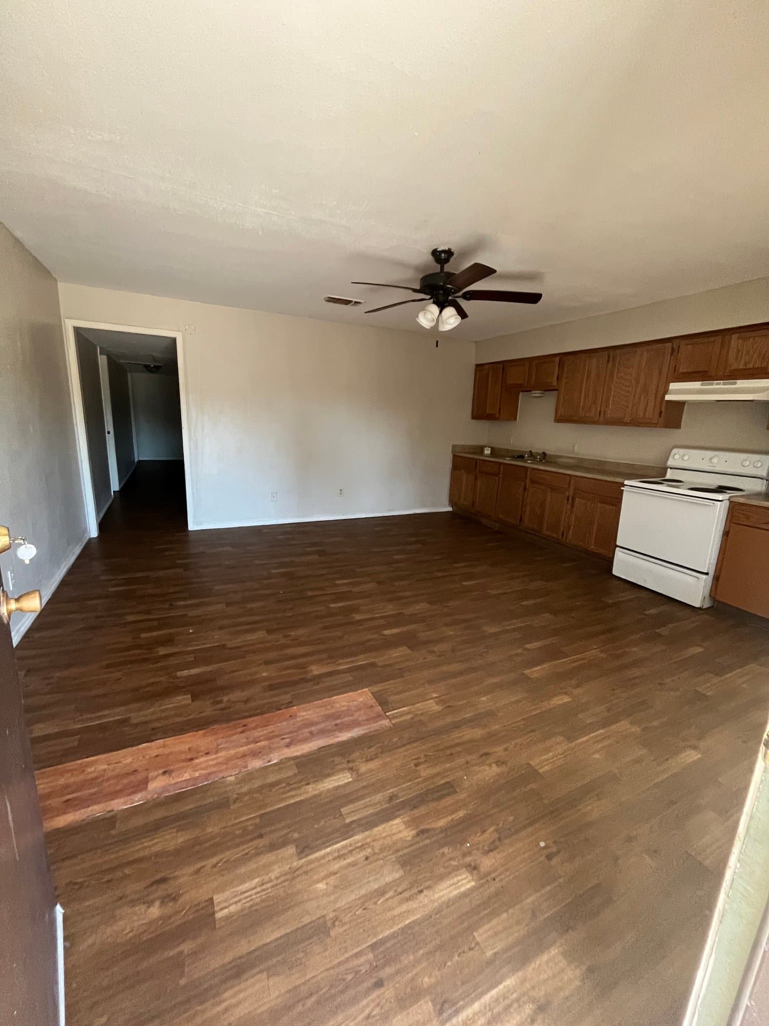 Paris Single Room: 750 Bonham Street #200
