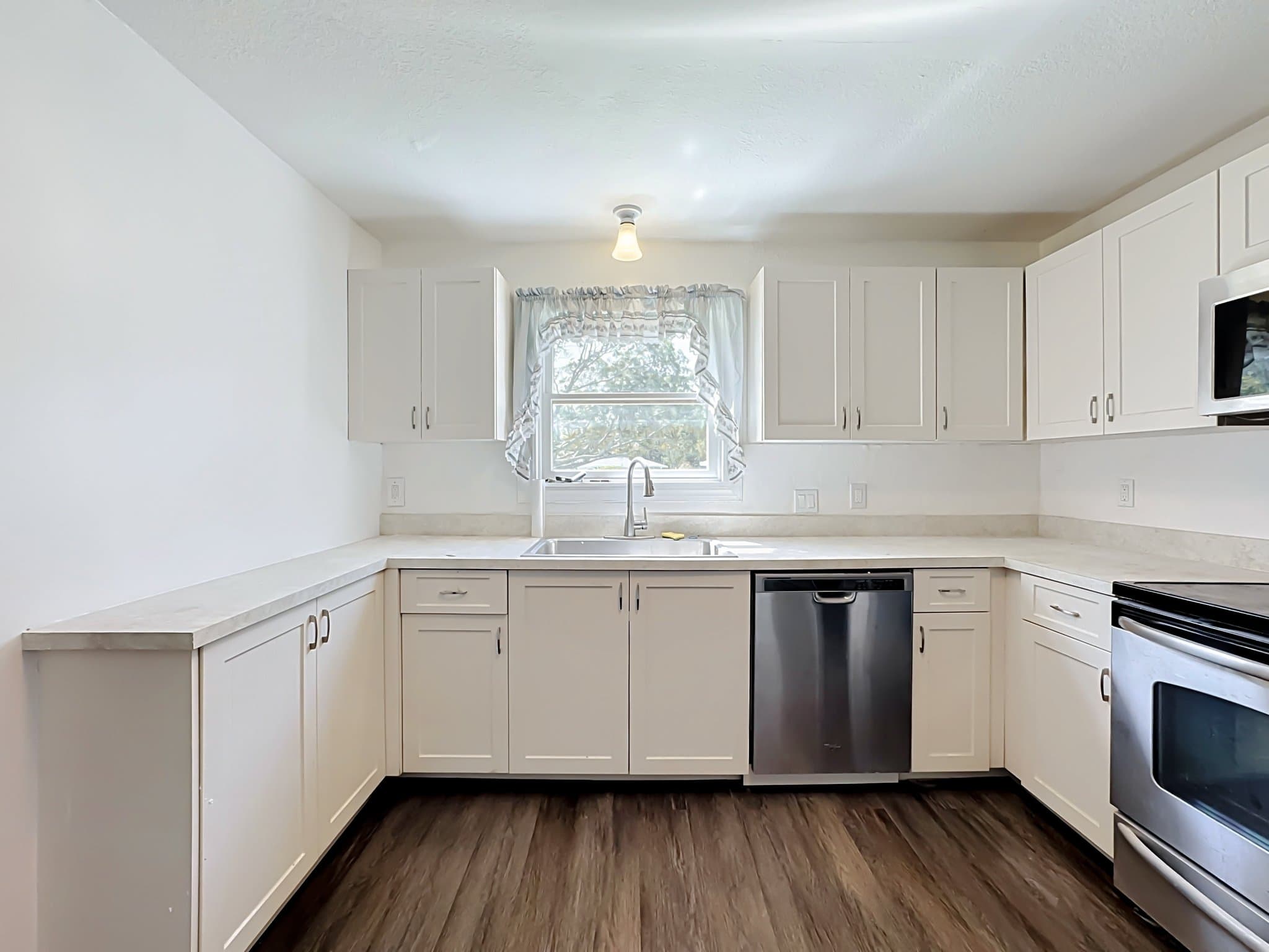 palmetto Single Room: 1605 10th avenue west
