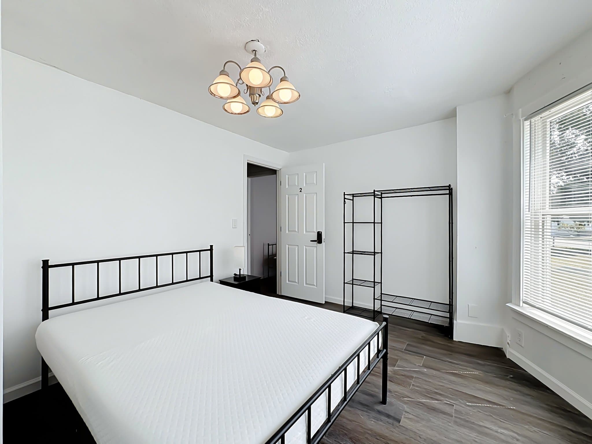 palmetto Single Room: 1605 10th avenue west