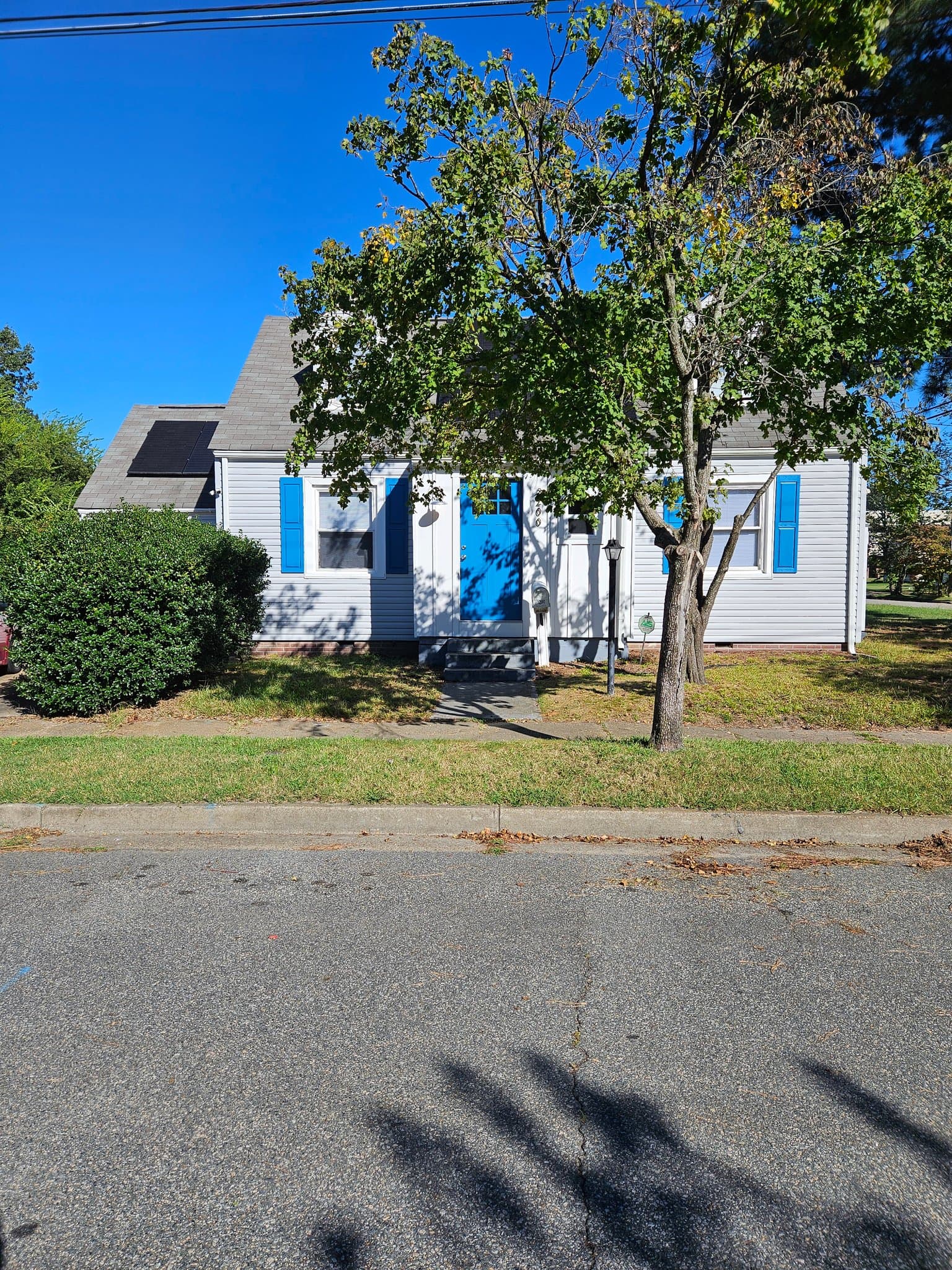 Norfolk House: 3200 Hyde cir