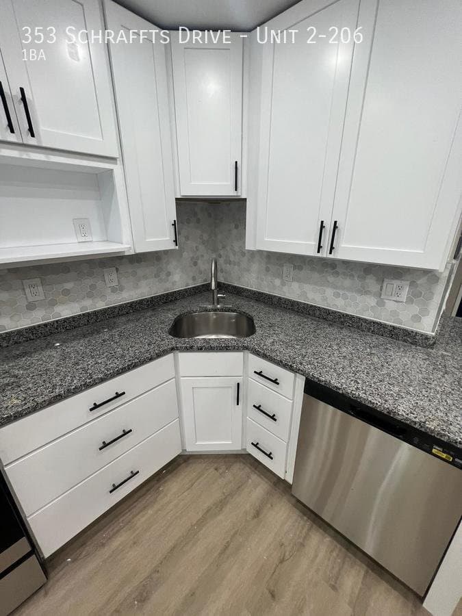 Waterbury Apartment: 353 Schraffts Drive