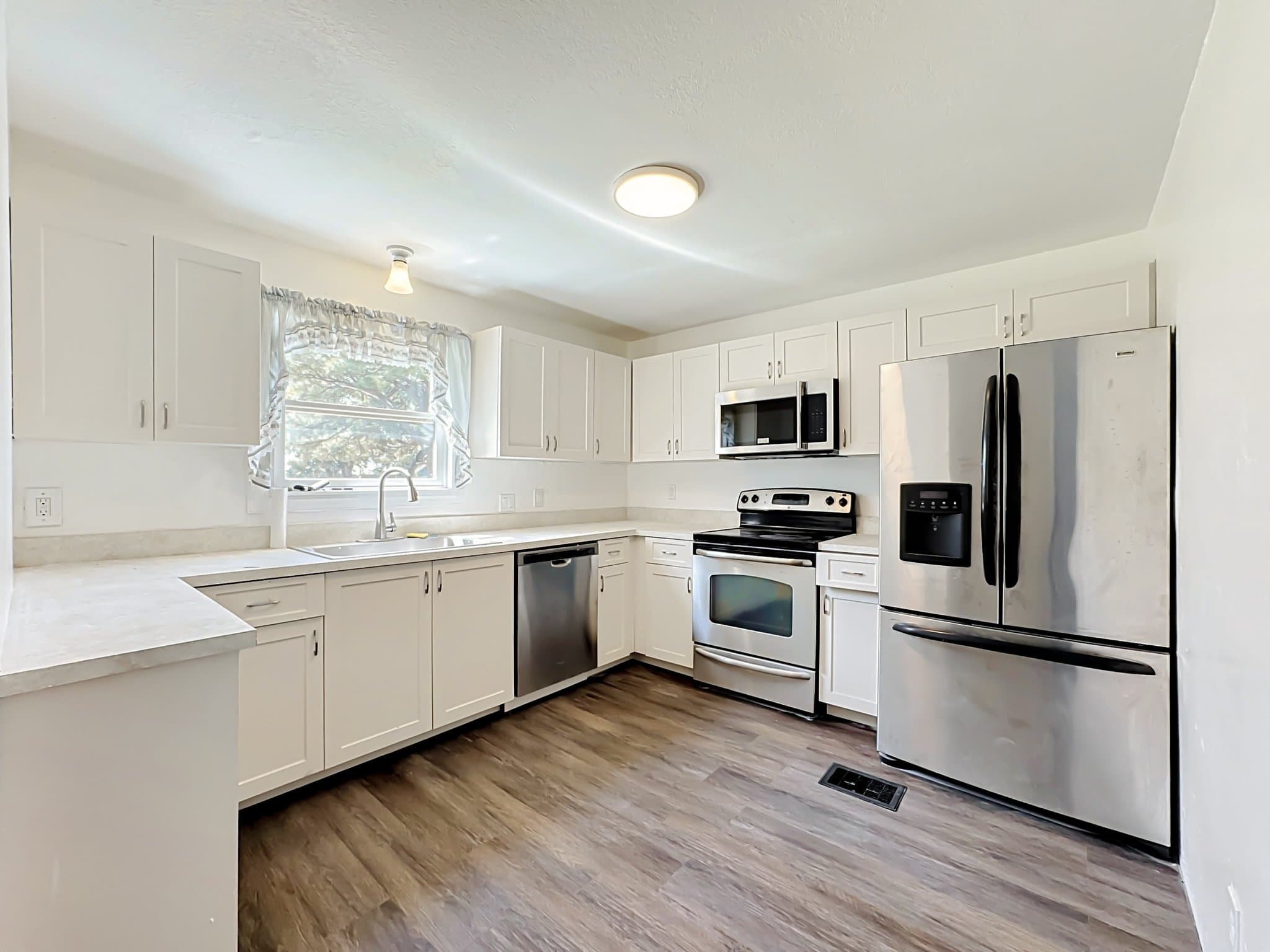 palmetto Single Room: 1605 10th avenue west