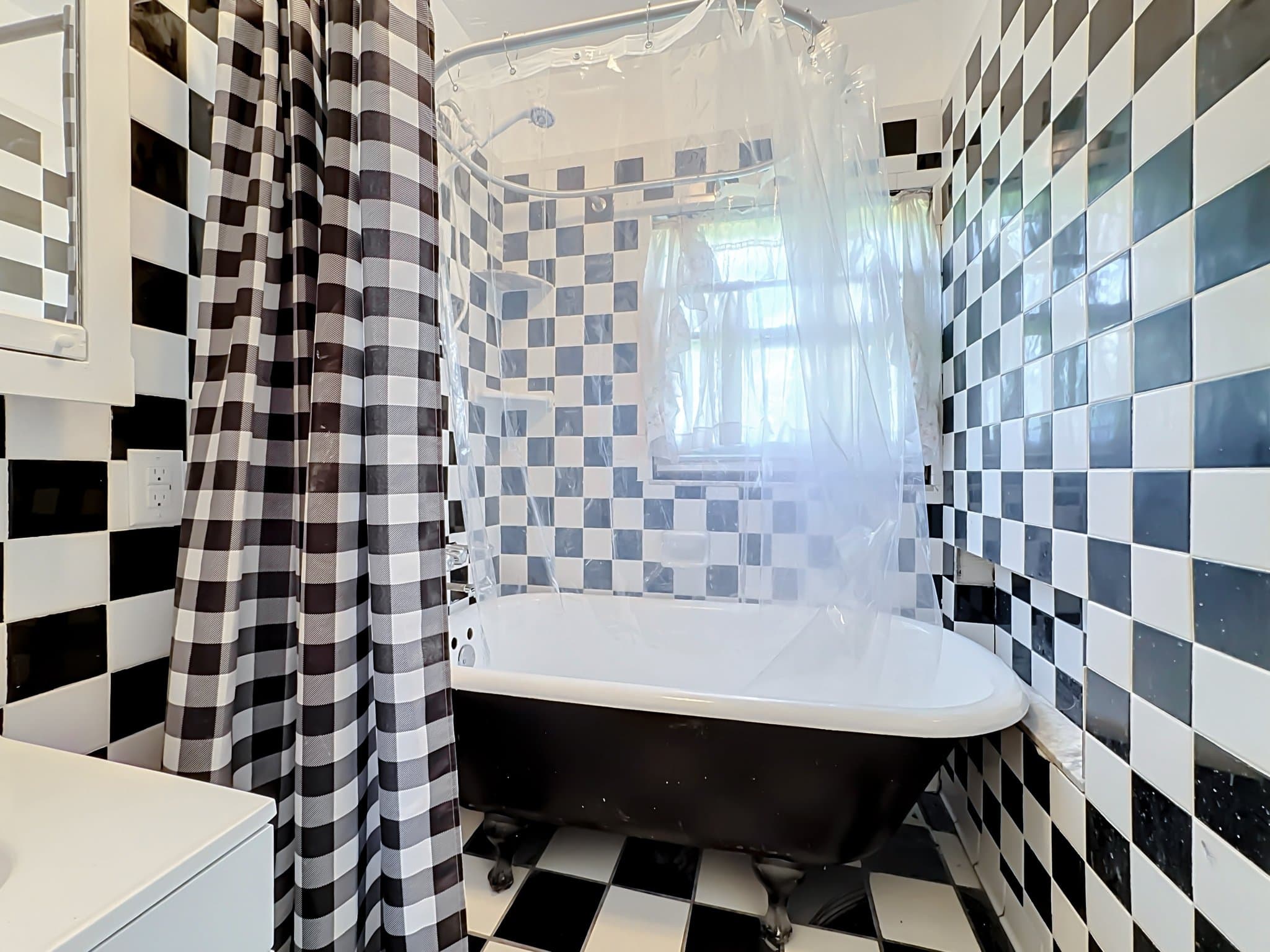 palmetto Single Room: 1605 10th avenue west
