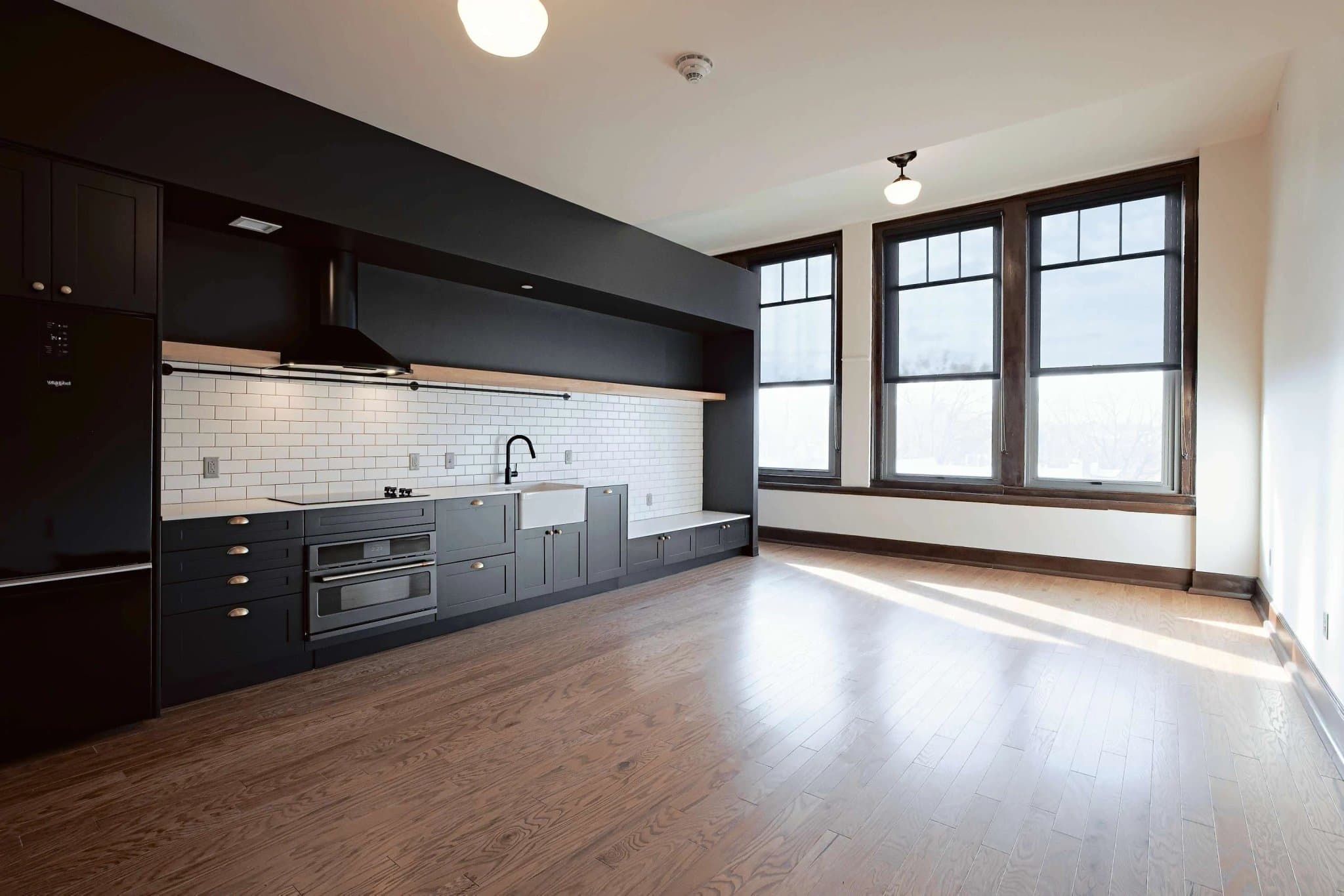Kansas City Apartment: 315 E 39th St
