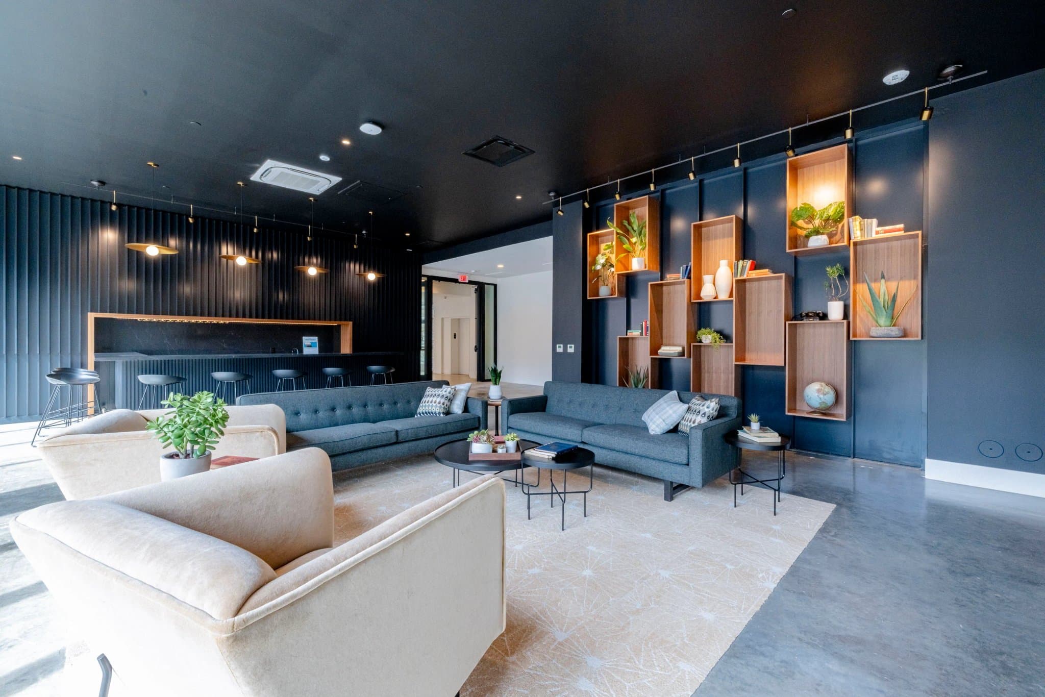 Kansas City Apartment: 315 E 39th St