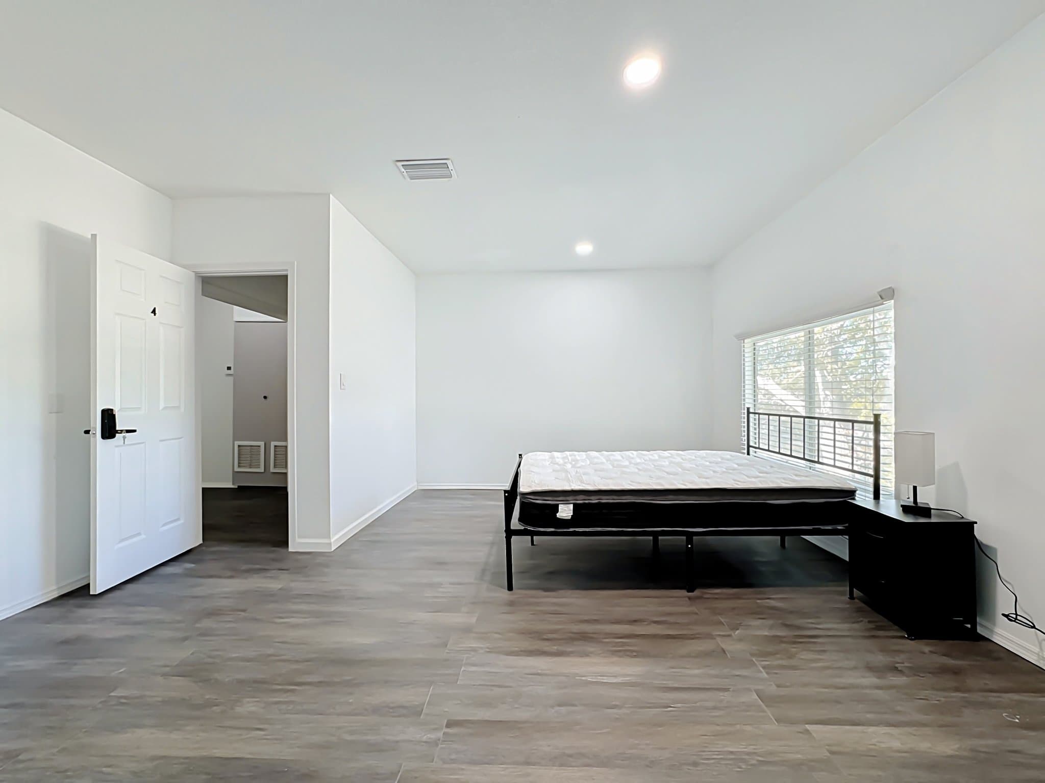 palmetto Single Room: 1605 10th avenue west