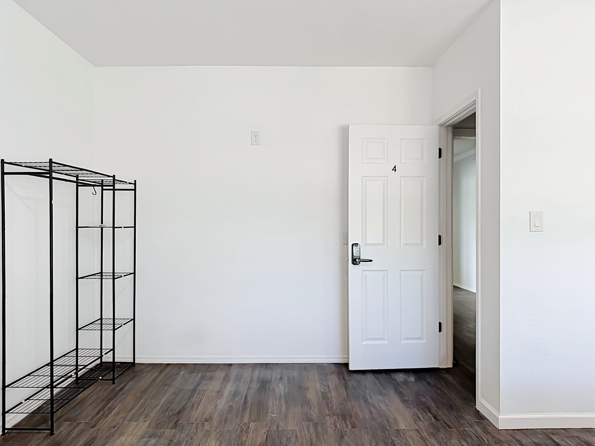 palmetto Single Room: 1605 10th avenue west