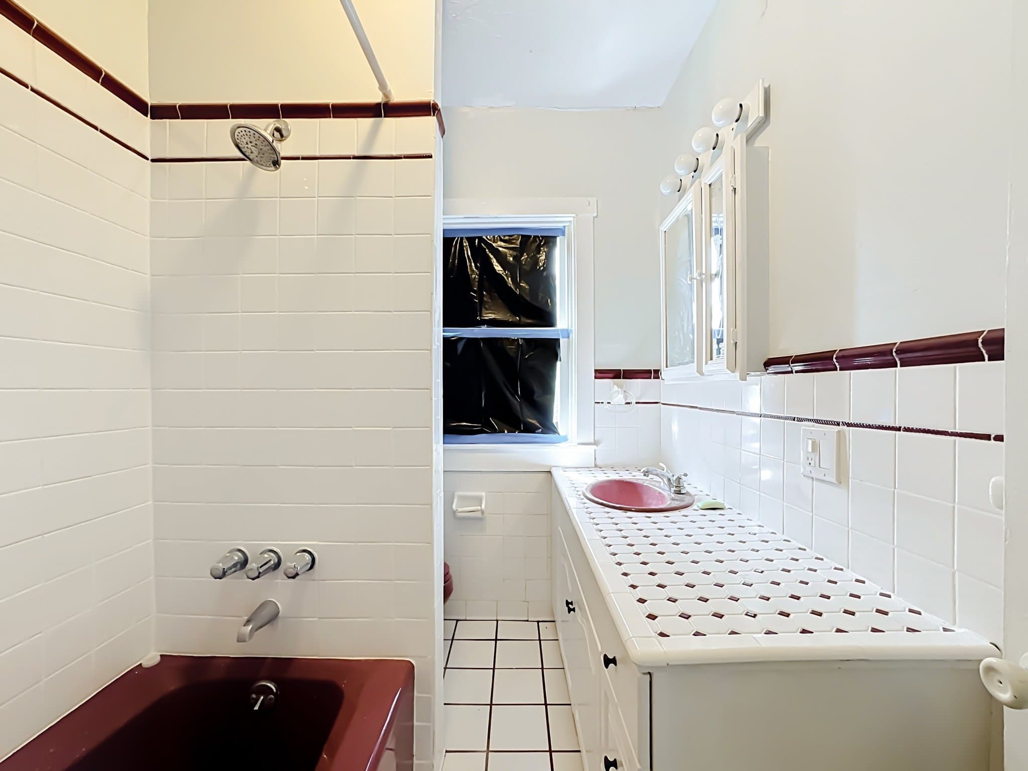 palmetto Single Room: 1605 10th avenue west