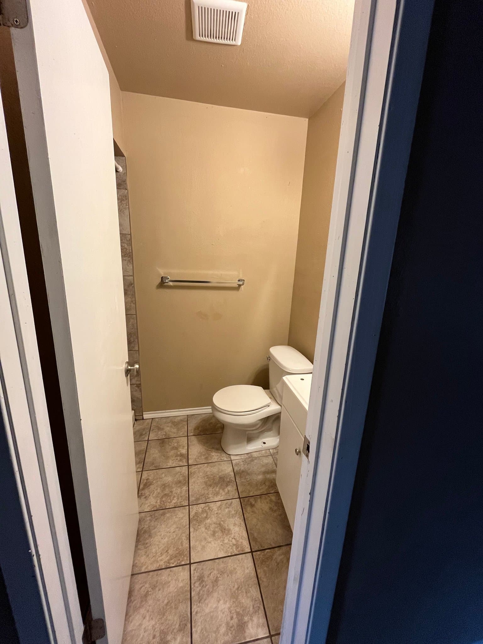 Paris Apartment: 750 bonham st