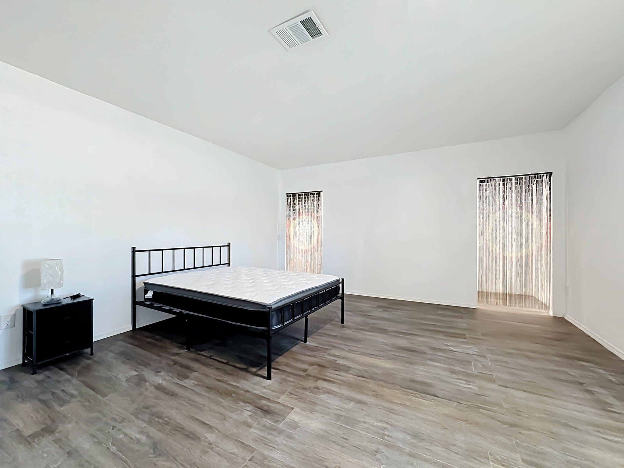 palmetto Single Room: 1605 10th avenue west