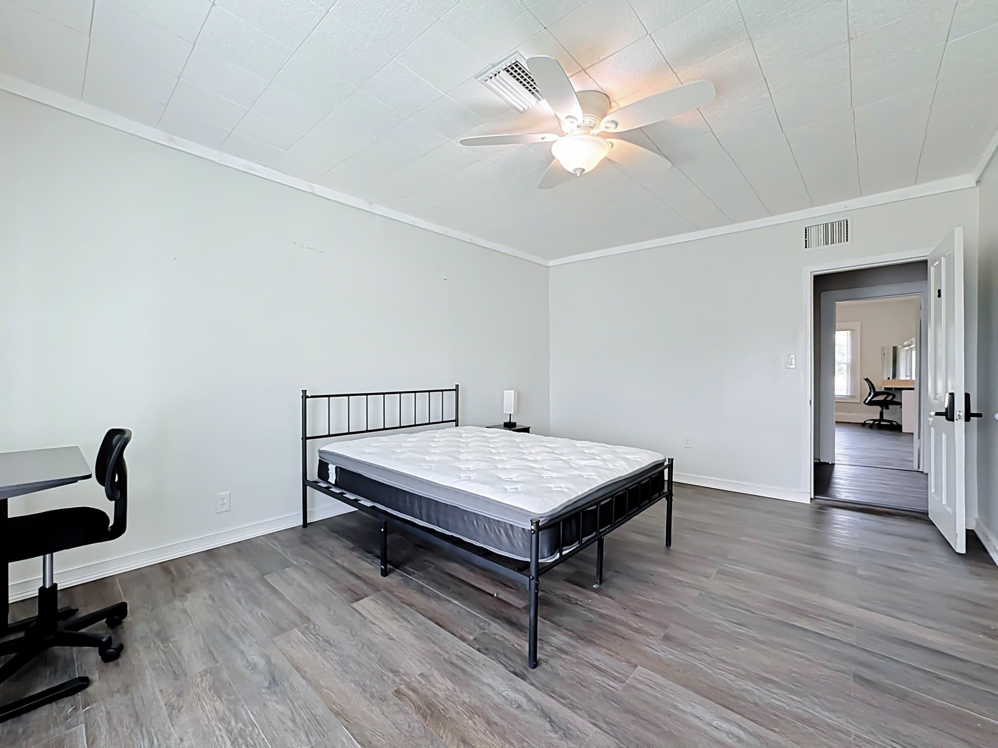 palmetto Single Room: 1605 10th avenue west