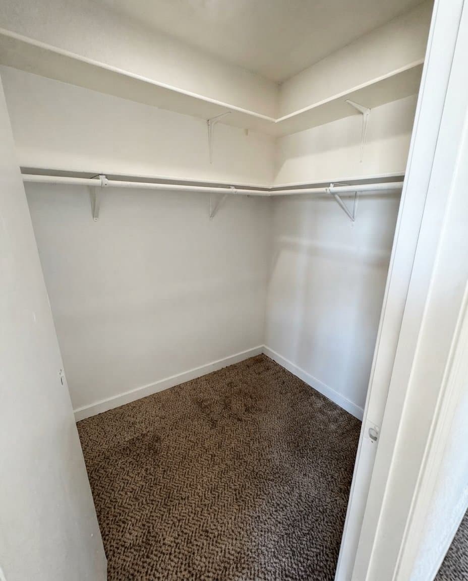 Belen House: 25 Kendrick Rd