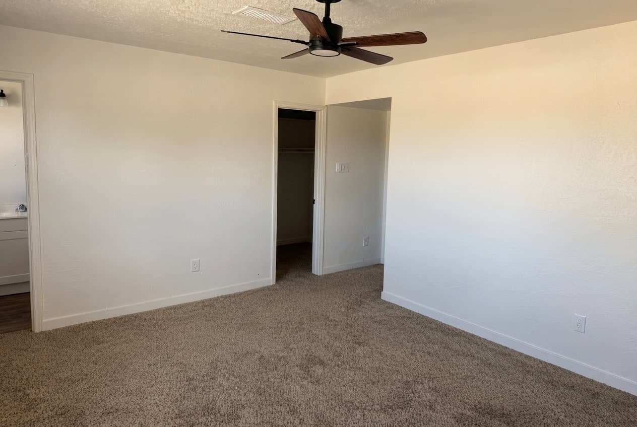 Belen House: 25 Kendrick Rd