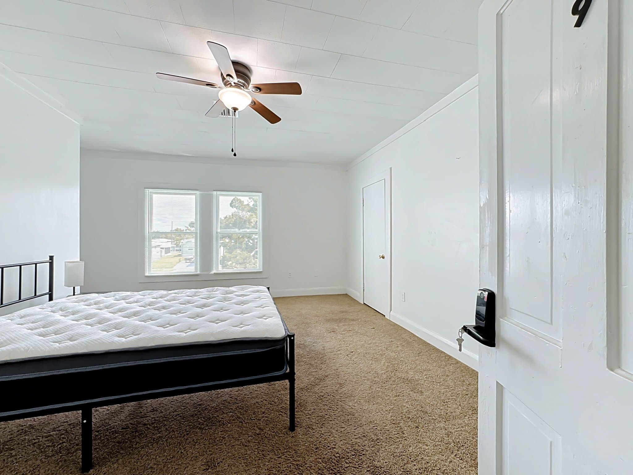 palmetto Single Room: 1605 10th avenue west