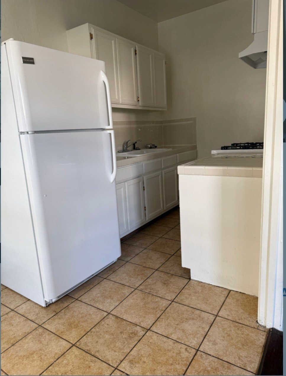Hollywood Apartment: 2025 cheramoya