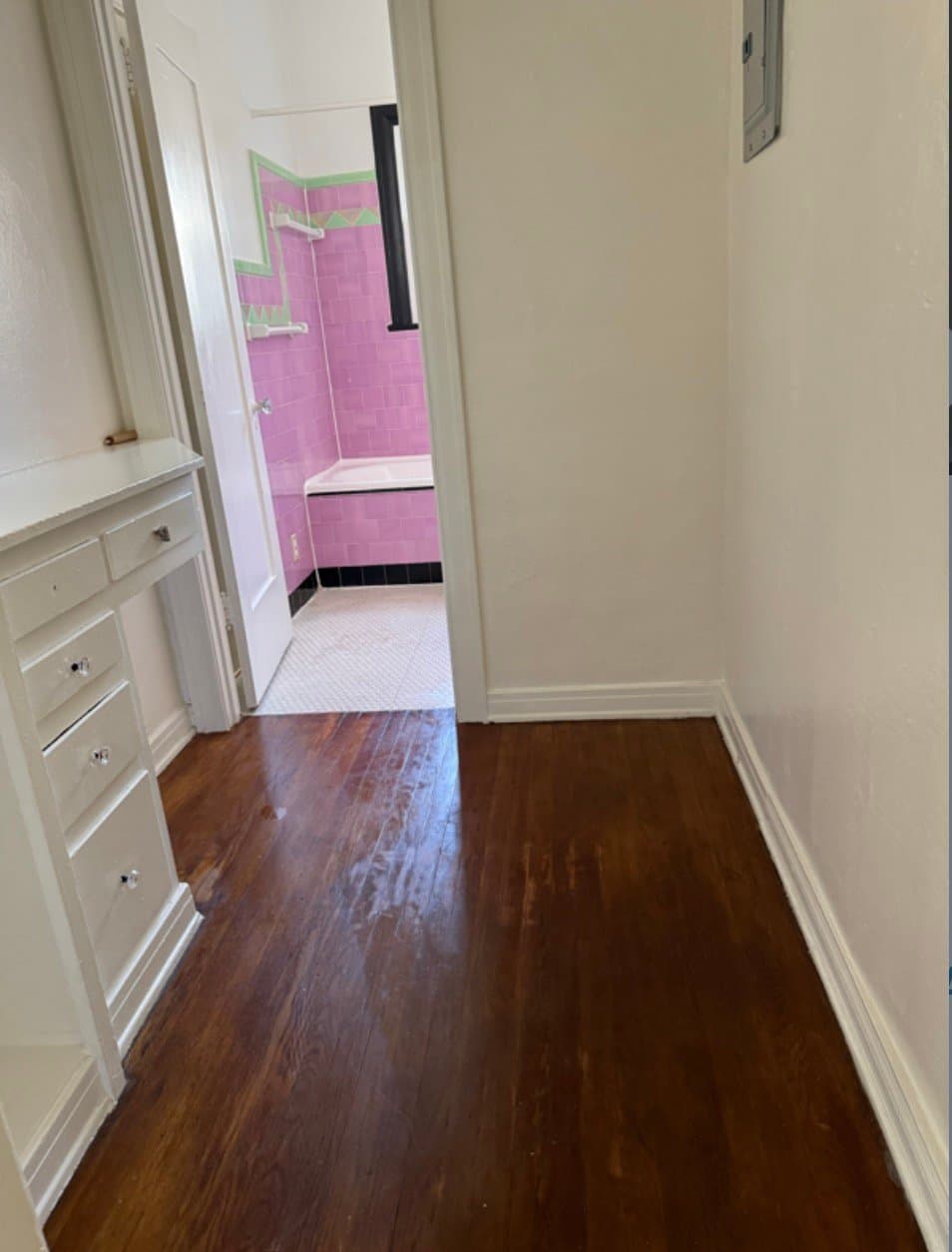 Hollywood Apartment: 2025 cheramoya