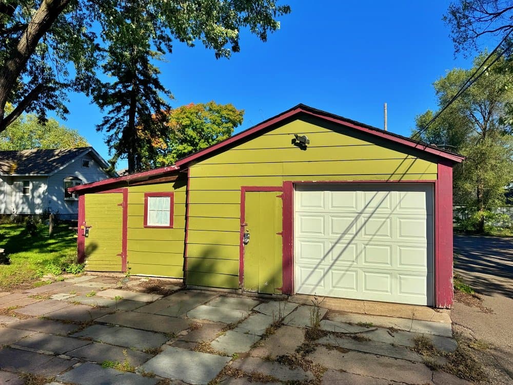 St Cloud House: 222 19-1/2 Ave N