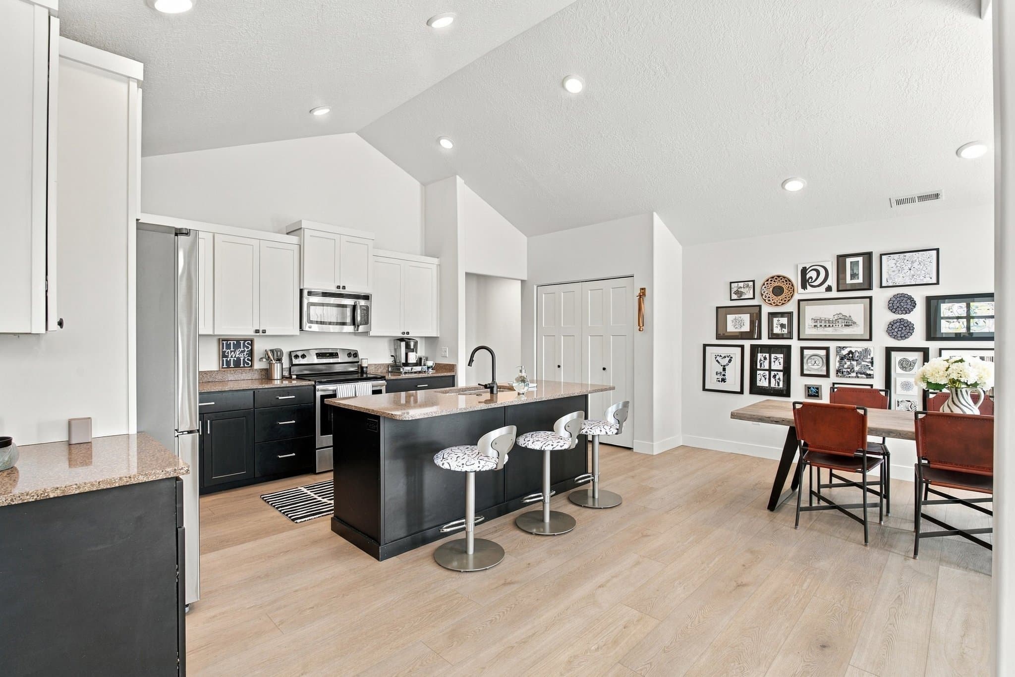 Pleasant Grove House: 793 W 130 S
