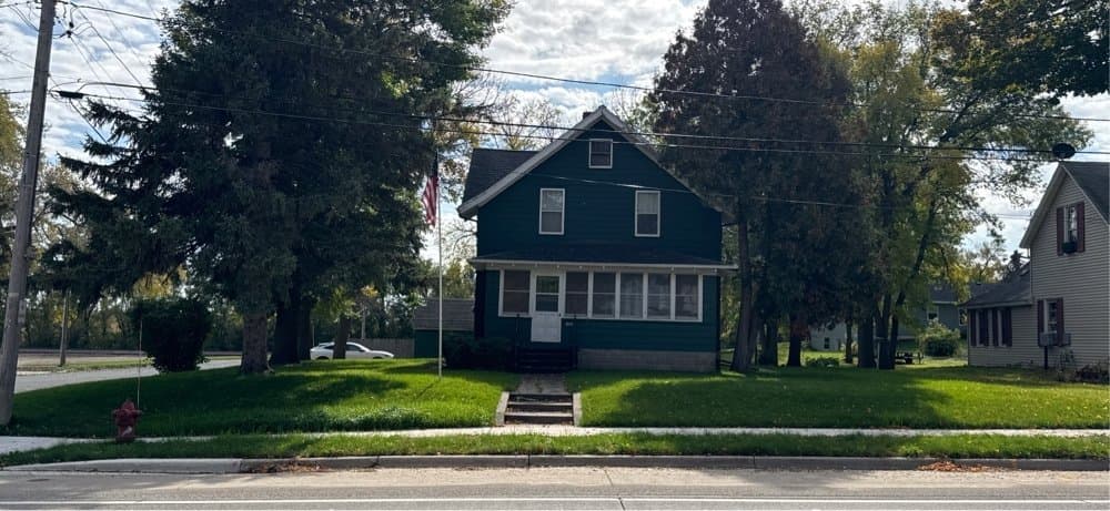 Dassel House: 340 Parker Ave E