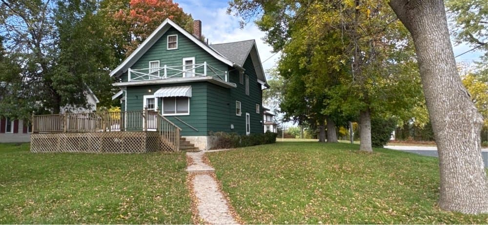 Dassel House: 340 Parker Ave E
