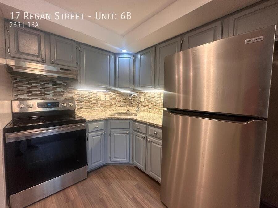 Vernon Apartment: 17 Regan Street