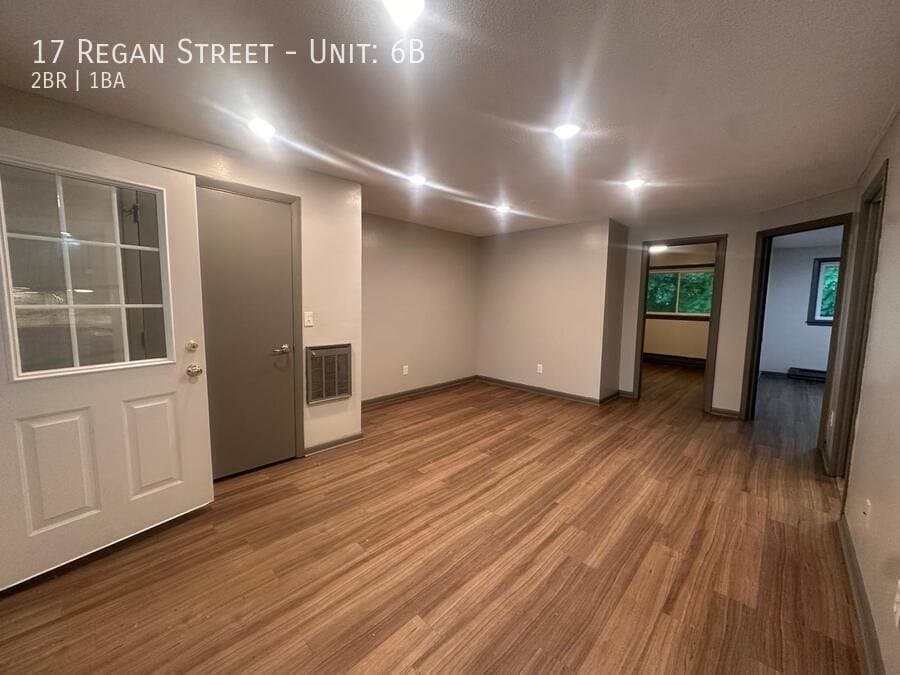 Vernon Apartment: 17 Regan Street