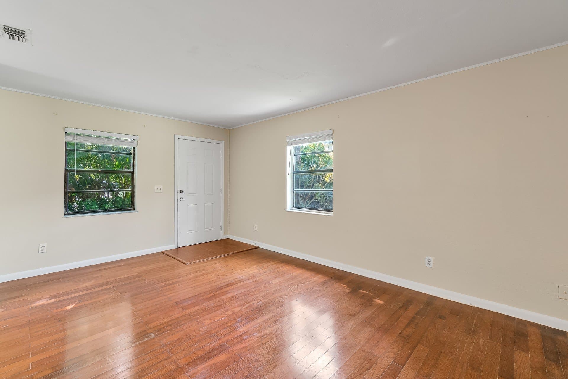 Vero Beach Multiplex: 855 16th Pl