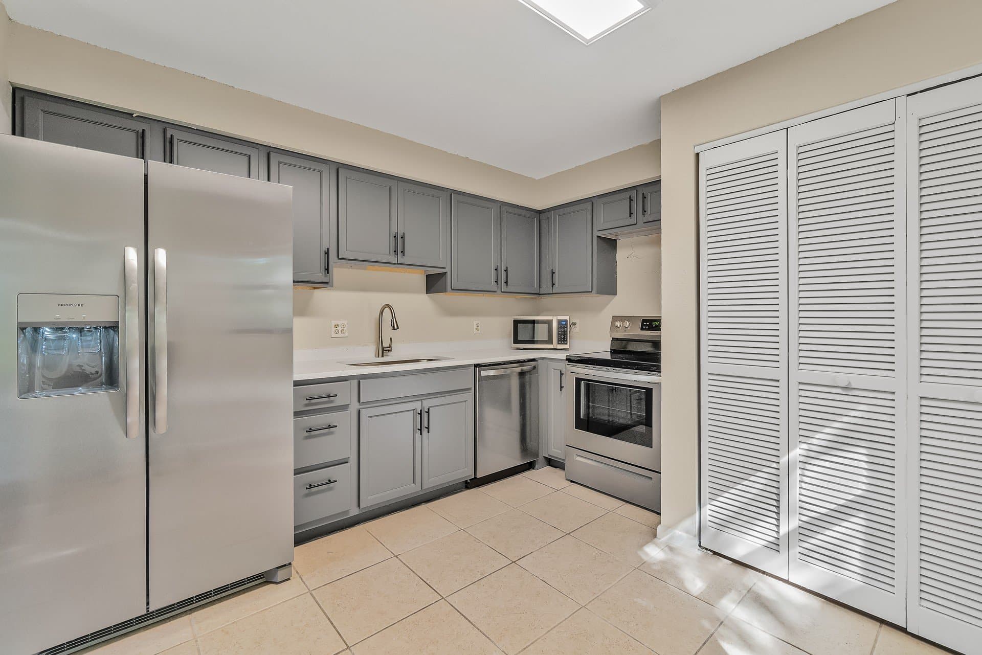 Vero Beach Multiplex: 855 16th Pl