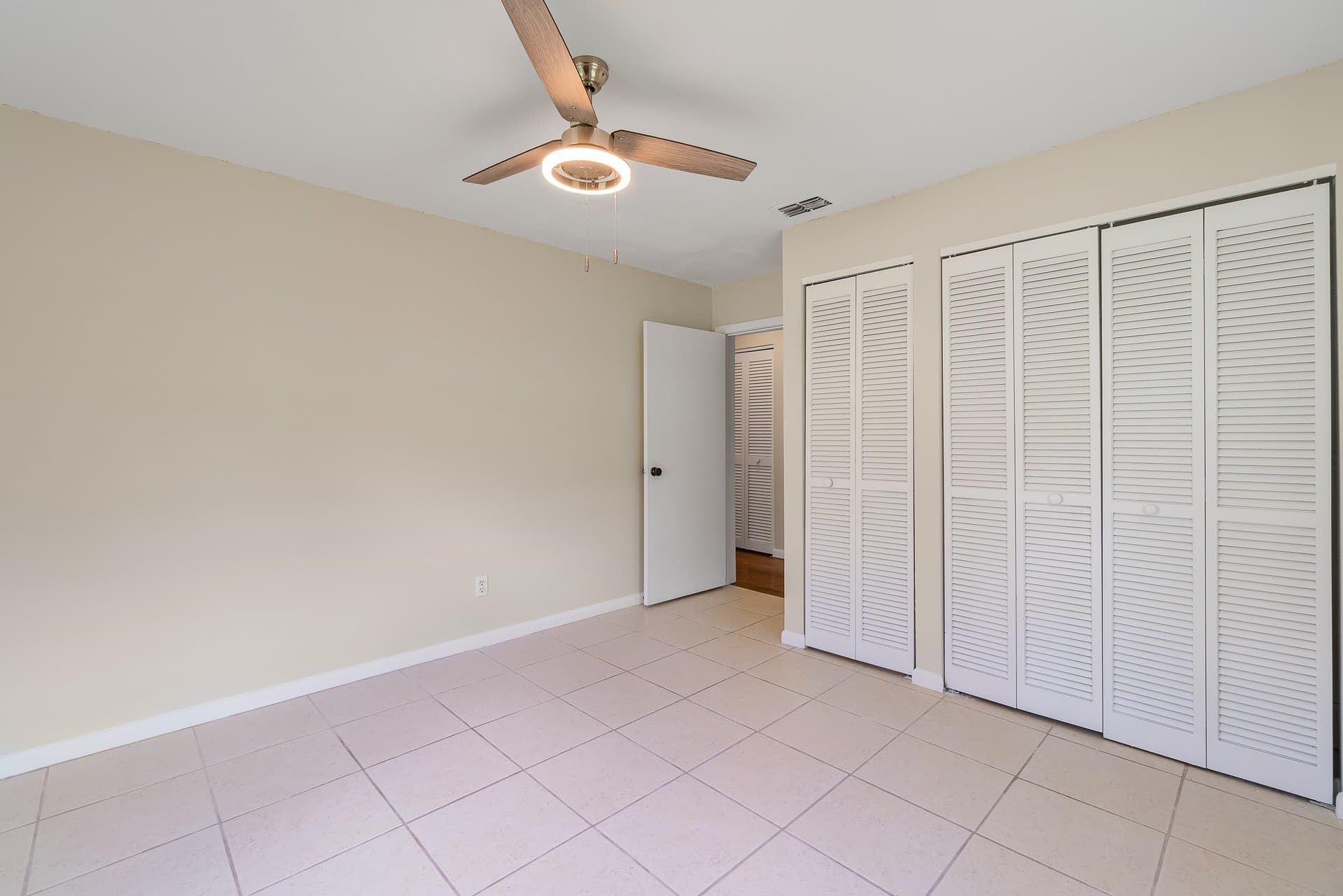 Vero Beach Multiplex: 855 16th Pl