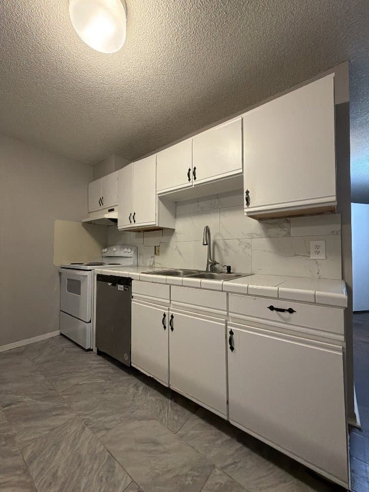 St Cloud Apartment: 1120 9th Ave S