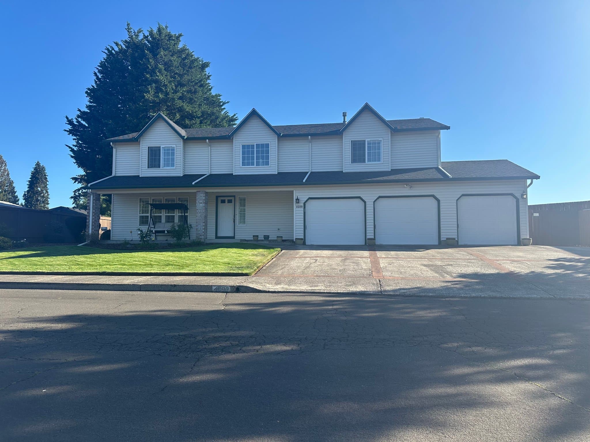 Vancouver House: 4509 NE 122nd St.