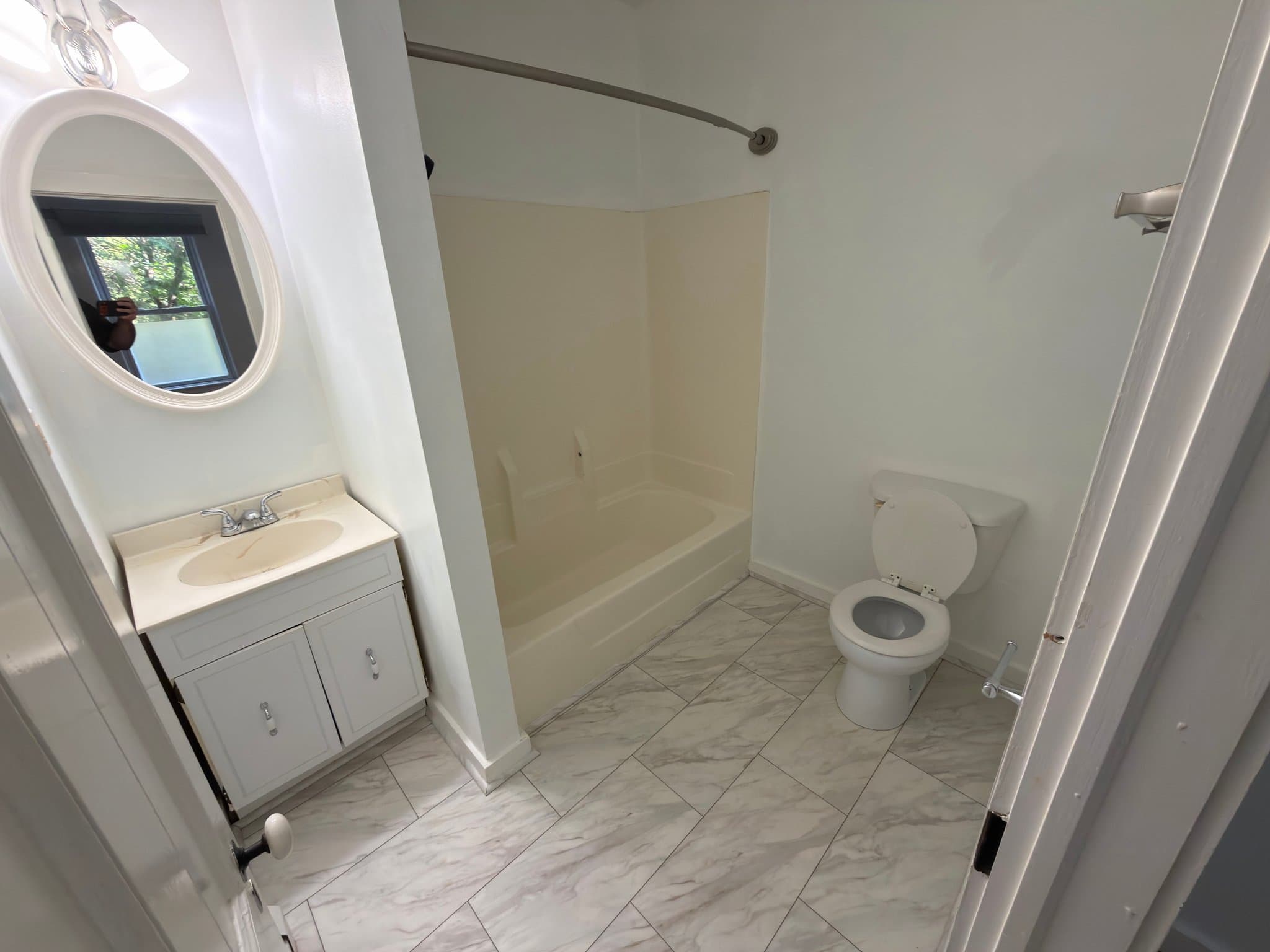 Rhinecliff Multiplex: 64 Orchard Dr