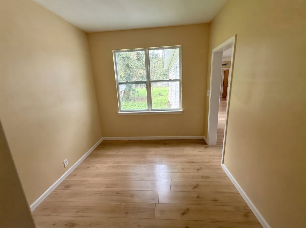 Richmond Hill House: 176 Oak Hill Rd