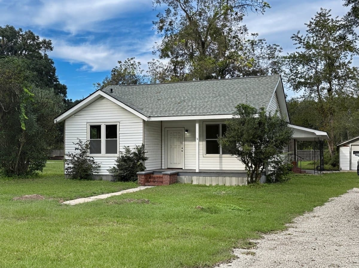 Richmond Hill House: 176 Oak Hill Rd