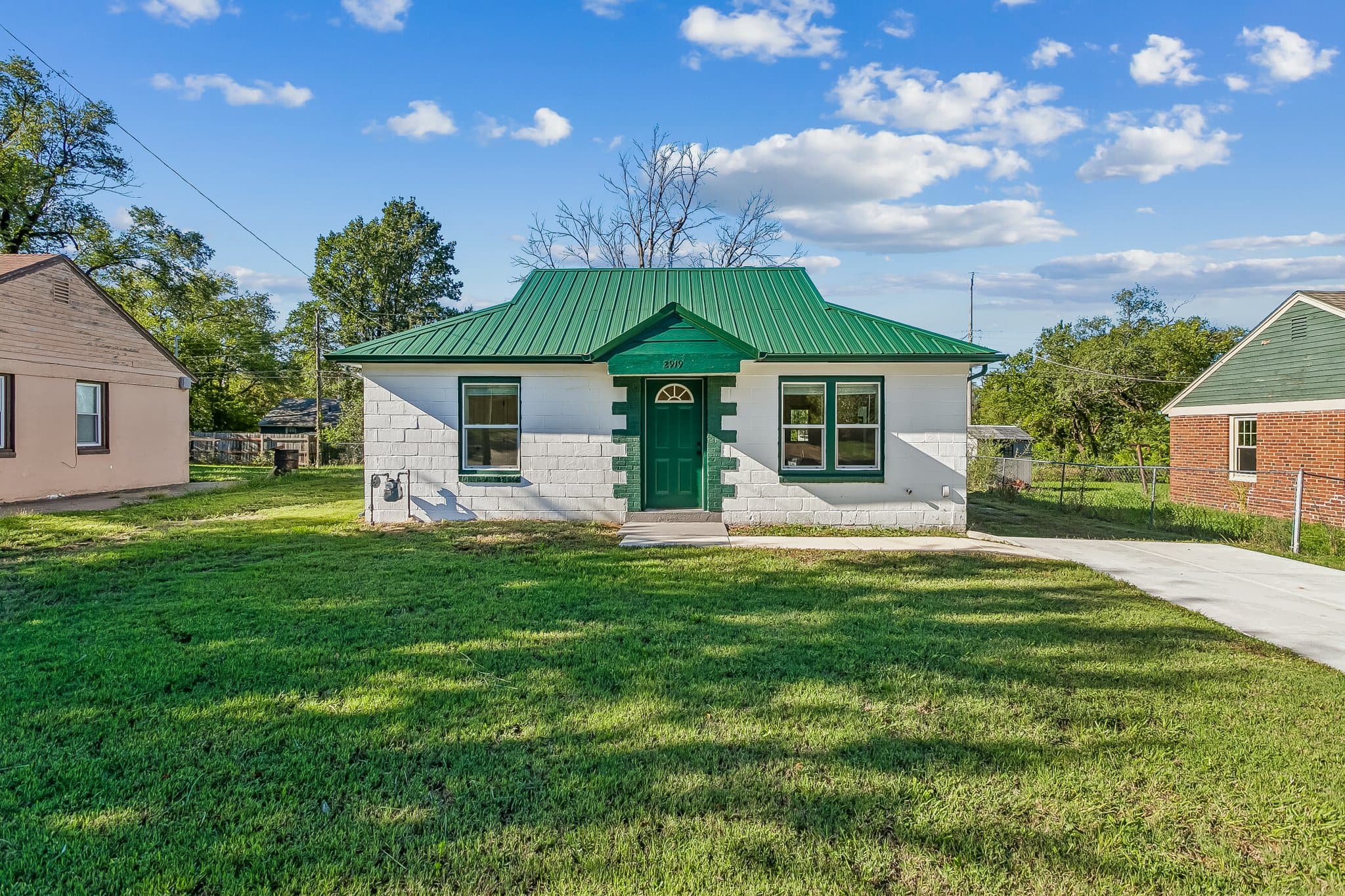 Wichita House: 2919 E Maplewood Dr